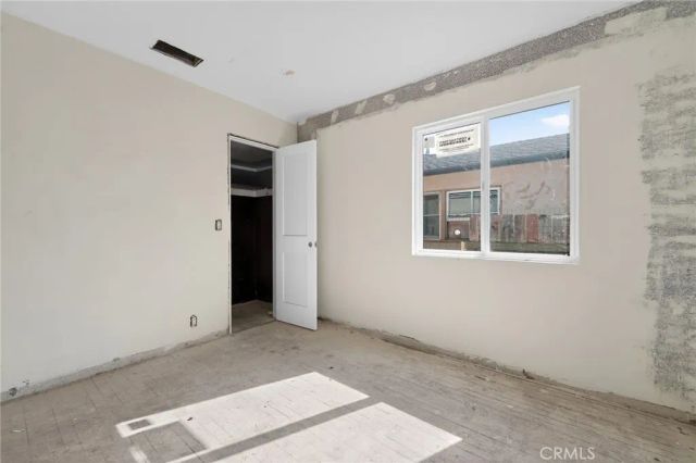 15021 Sylvan, Van Nuys, CA 91411
