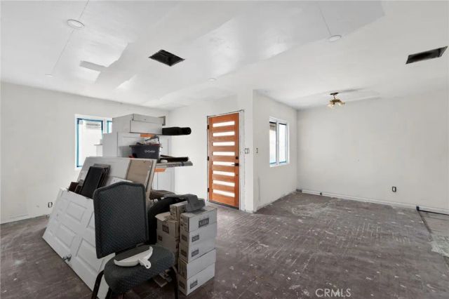 15021 Sylvan, Van Nuys, CA 91411