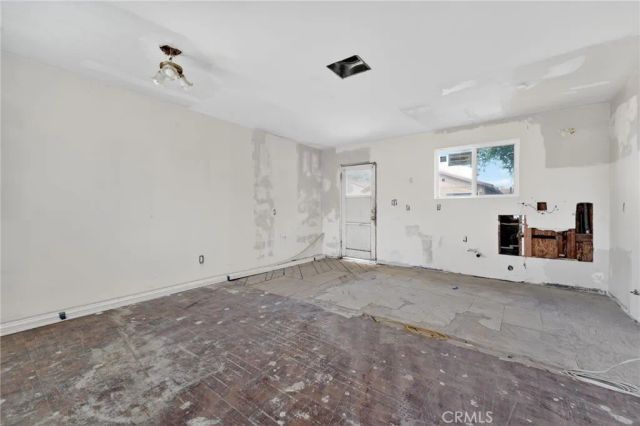 15021 Sylvan, Van Nuys, CA 91411