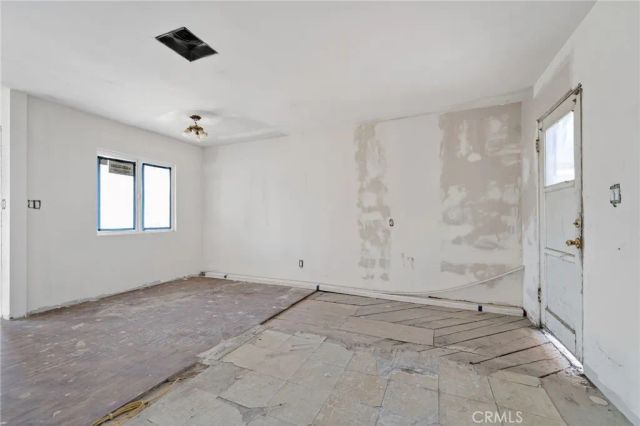 15021 Sylvan, Van Nuys, CA 91411