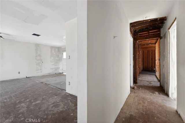 15021 Sylvan, Van Nuys, CA 91411