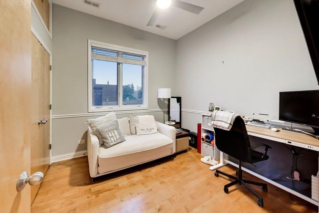 1520 W Walton Street 3, Chicago, IL 60642