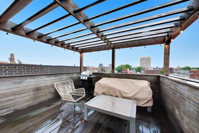 1520 W Walton Street 3, Chicago, IL 60642