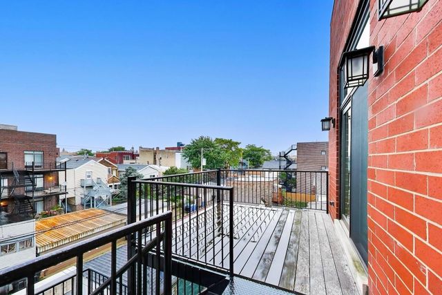 1520 W Walton Street 3, Chicago, IL 60642