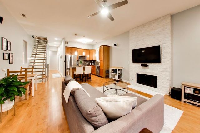 1520 W Walton Street 3, Chicago, IL 60642