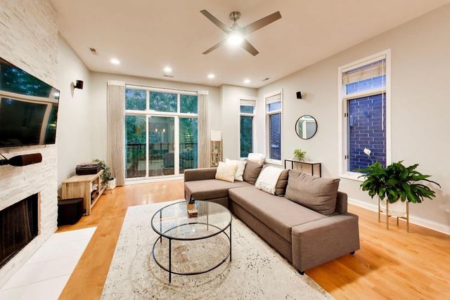 1520 W Walton Street 3, Chicago, IL 60642