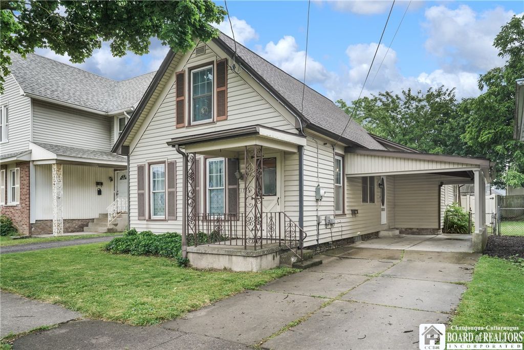 175 Waterman Street, Lockport City, NY 14094