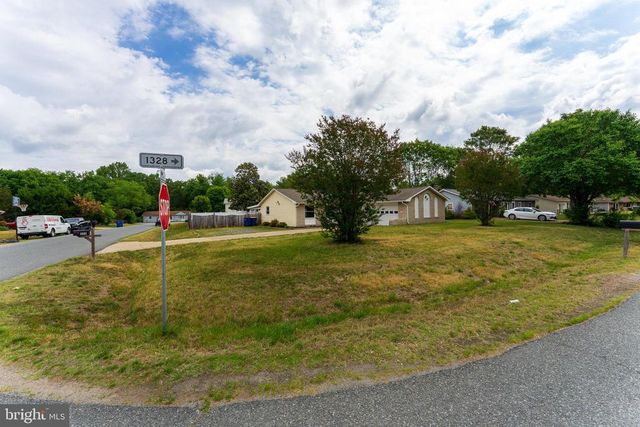 408 S BROOKS DR, Fredericksburg, VA 22408