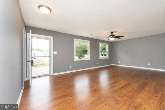408 S BROOKS DR, Fredericksburg, VA 22408