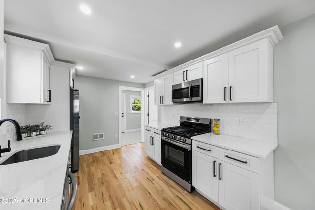 18 Campview Avenue, Keansburg, NJ 07734