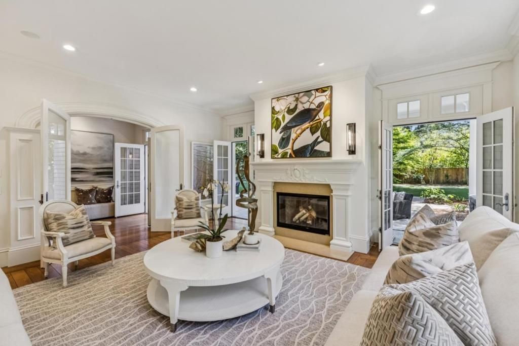 Image 11 of property listing at 74 Lilac Drive, Atherton, CA 94027