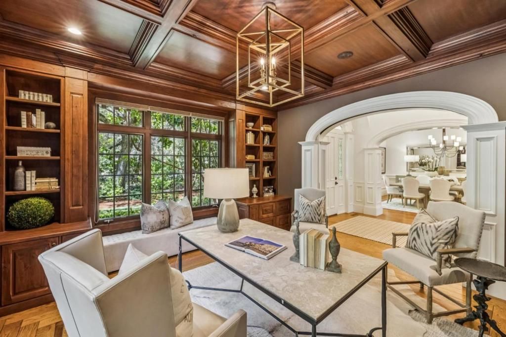 Image 13 of property listing at 74 Lilac Drive, Atherton, CA 94027