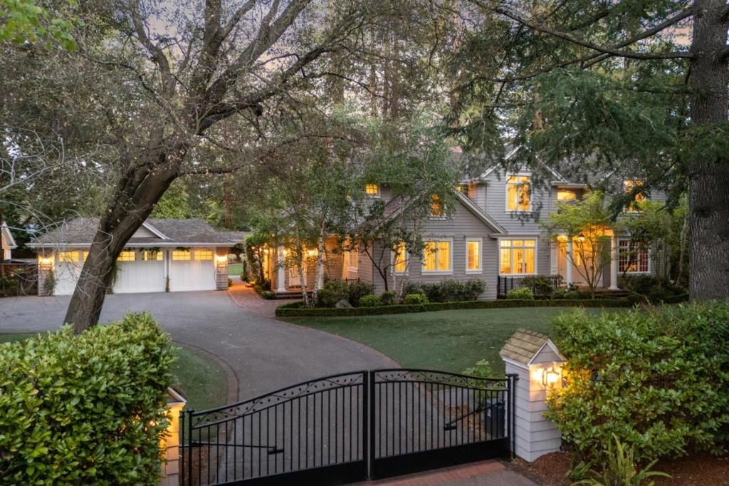 Image 2 of property listing at 74 Lilac Drive, Atherton, CA 94027