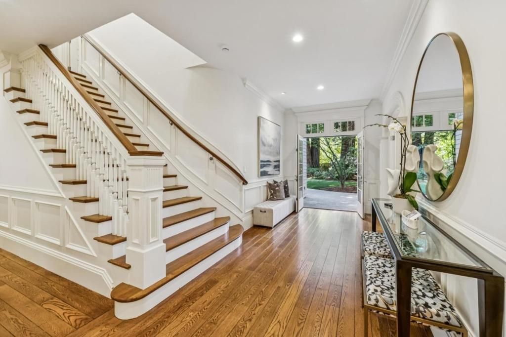 Image 20 of property listing at 74 Lilac Drive, Atherton, CA 94027