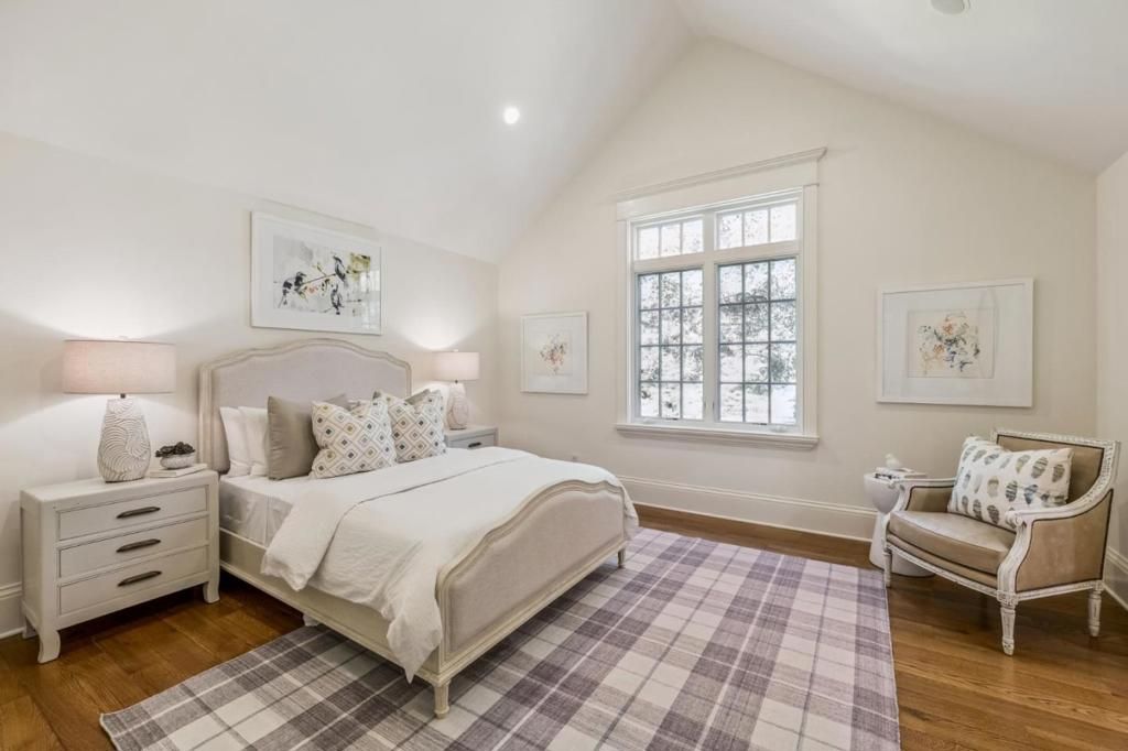 Image 31 of property listing at 74 Lilac Drive, Atherton, CA 94027