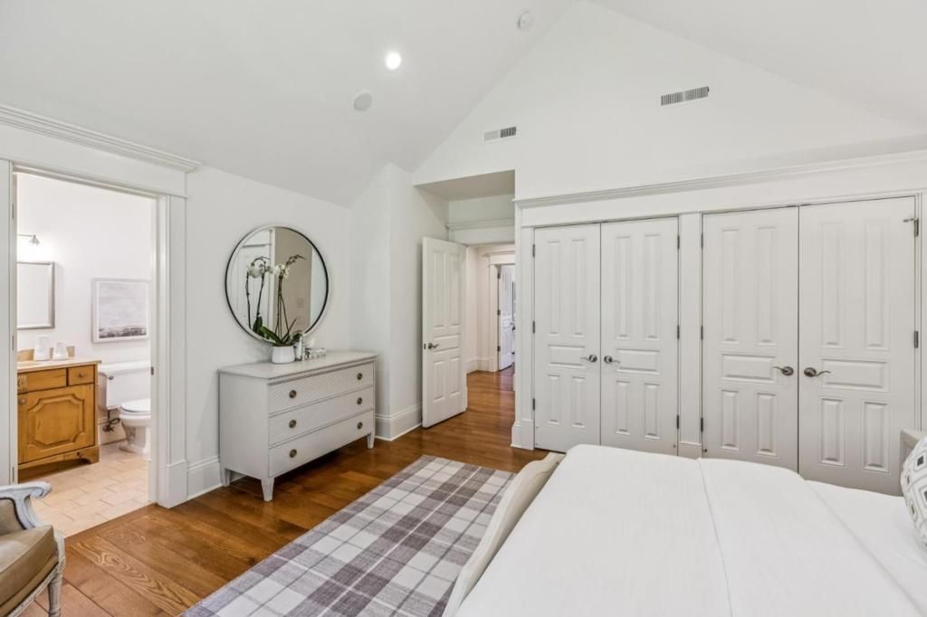 Image 32 of property listing at 74 Lilac Drive, Atherton, CA 94027