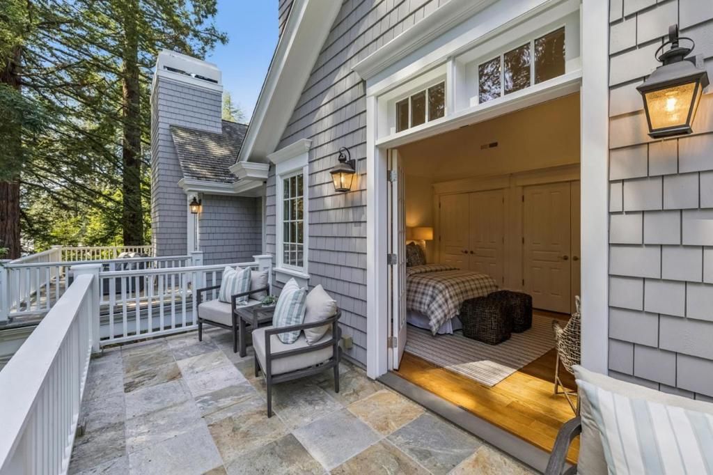 Image 36 of property listing at 74 Lilac Drive, Atherton, CA 94027