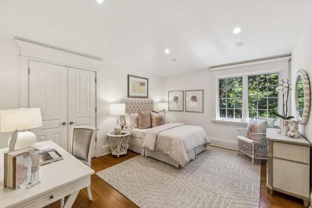 Image 38 of property listing at 74 Lilac Drive, Atherton, CA 94027