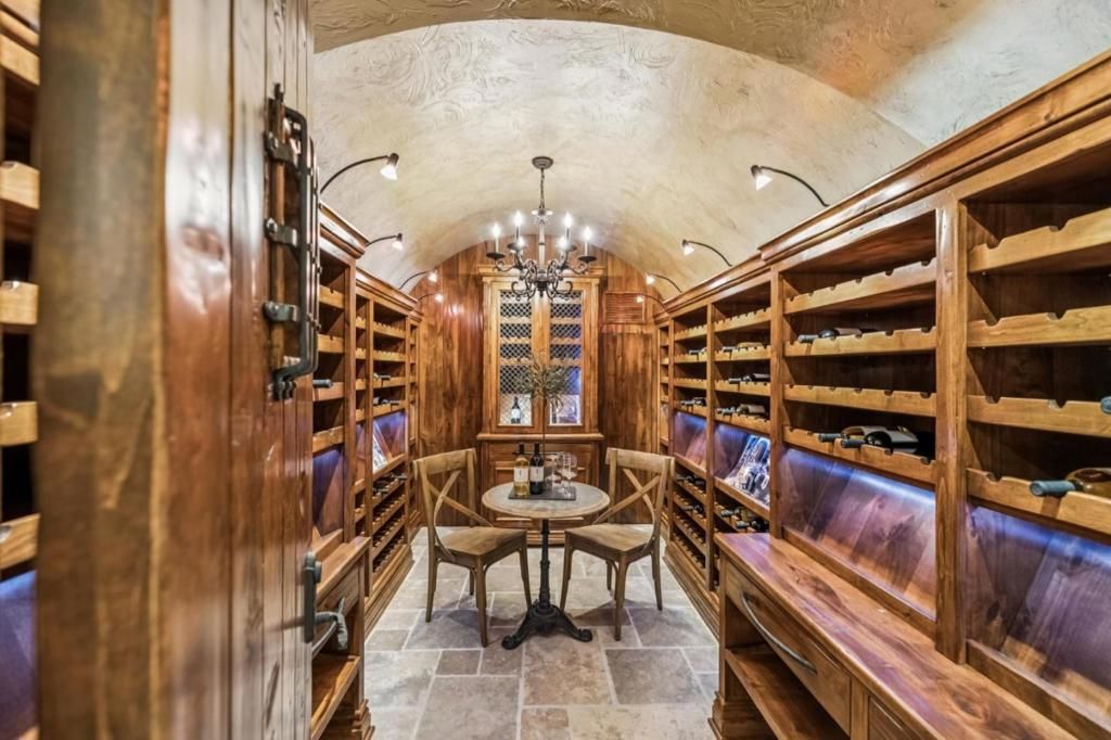 Image 49 of property listing at 74 Lilac Drive, Atherton, CA 94027