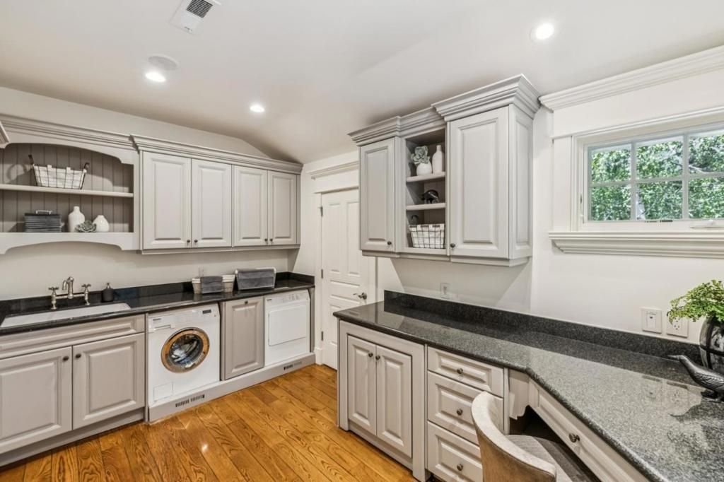 Image 59 of property listing at 74 Lilac Drive, Atherton, CA 94027