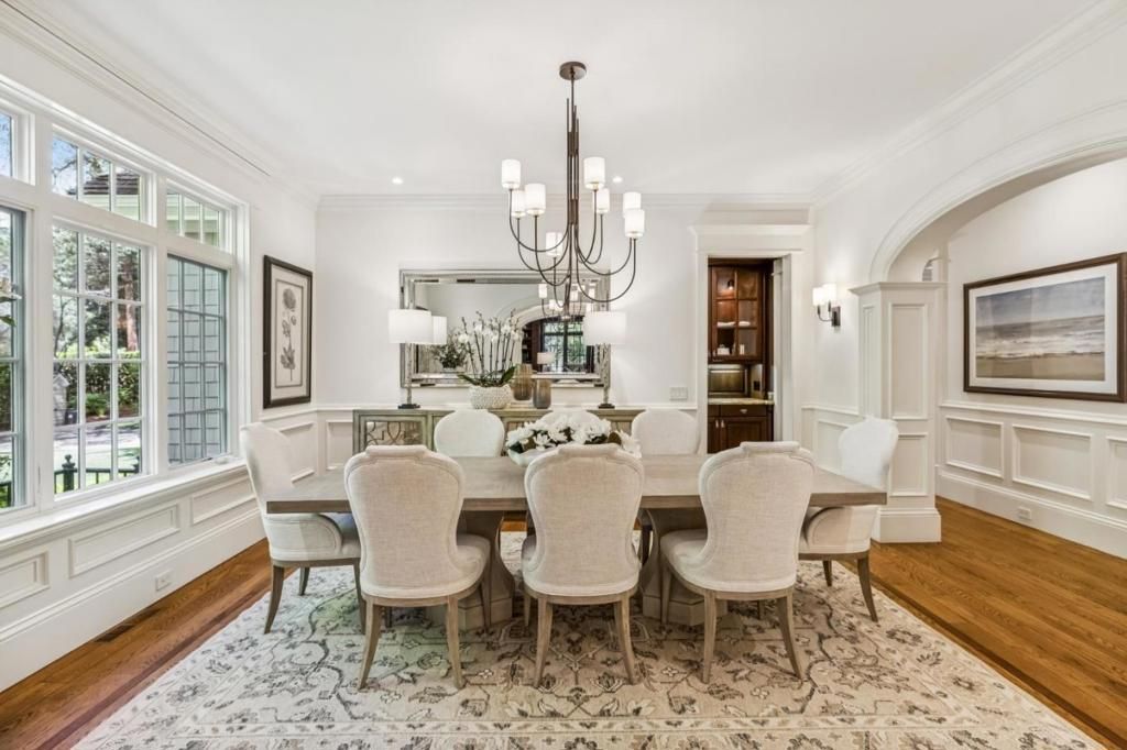 Image 7 of property listing at 74 Lilac Drive, Atherton, CA 94027