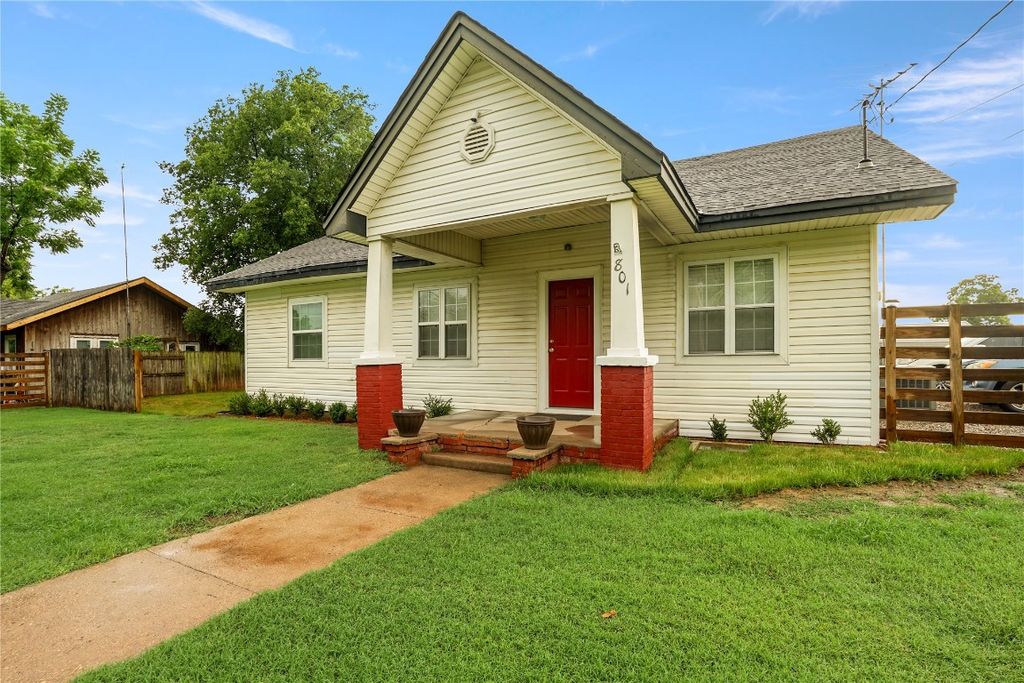 801 S 3rd Street, Purcell, OK 73080