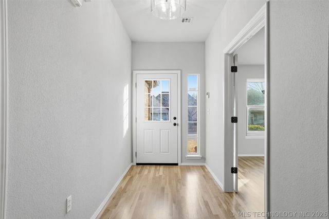 5024 S 197th East Avenue, Broken Arrow, OK 74014