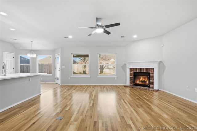 5024 S 197th East Avenue, Broken Arrow, OK 74014