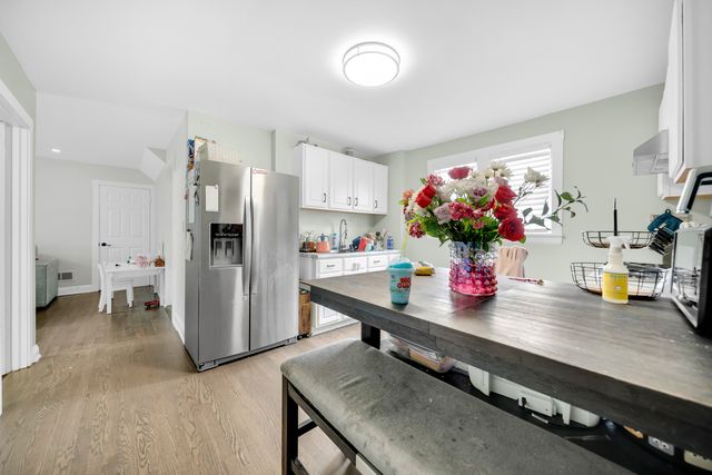 4918 W Winnemac Avenue, Chicago, IL 60630