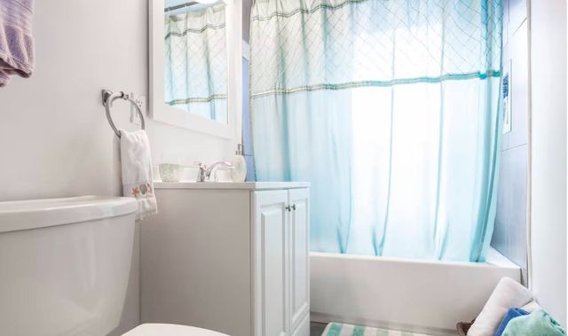 802 N TAYLOR Avenue, Oak Park, IL 60302