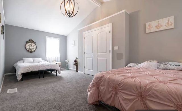 802 N TAYLOR Avenue, Oak Park, IL 60302