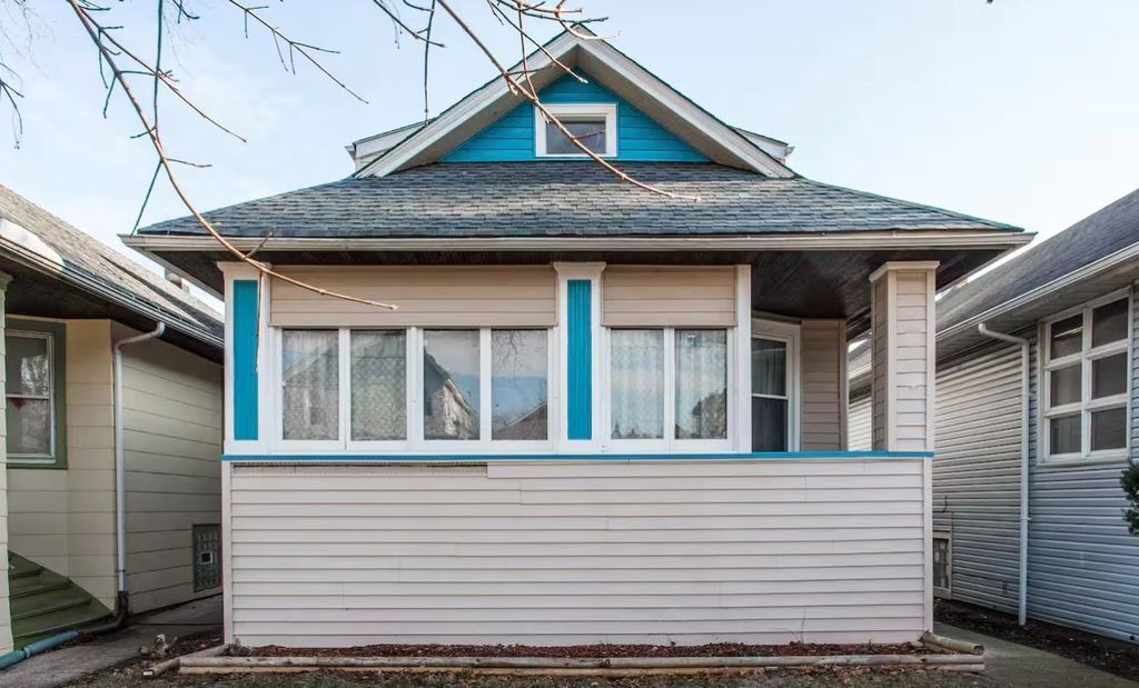 802 N TAYLOR Avenue, Oak Park, IL 60302