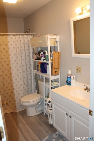 209 Judd Square 209, Wallingford, CT 06492