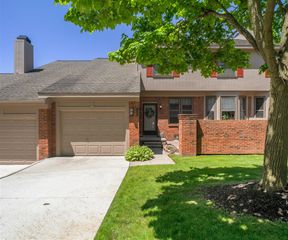 7288 Danbrooke Court, West Bloomfield, MI 48322