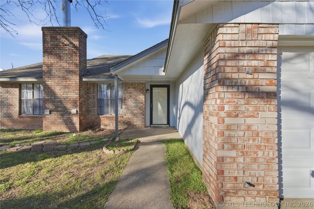 2026 Deer Run Circle, Muskogee, OK 74403