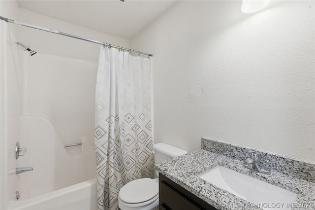 2026 Deer Run Circle, Muskogee, OK 74403