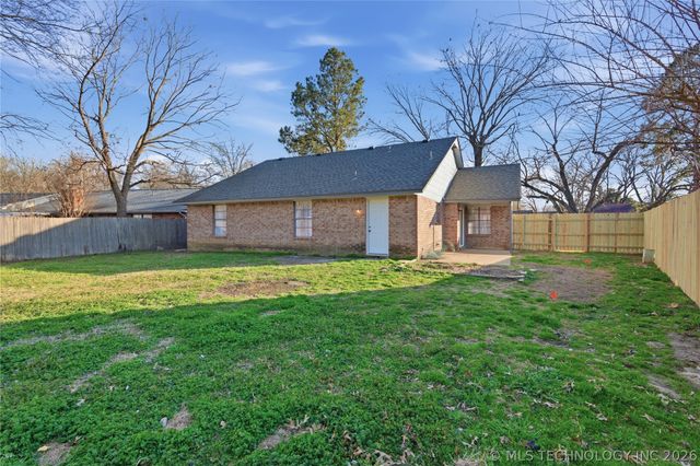 2026 Deer Run Circle, Muskogee, OK 74403