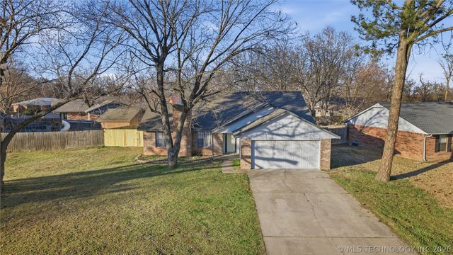2026 Deer Run Circle, Muskogee, OK 74403