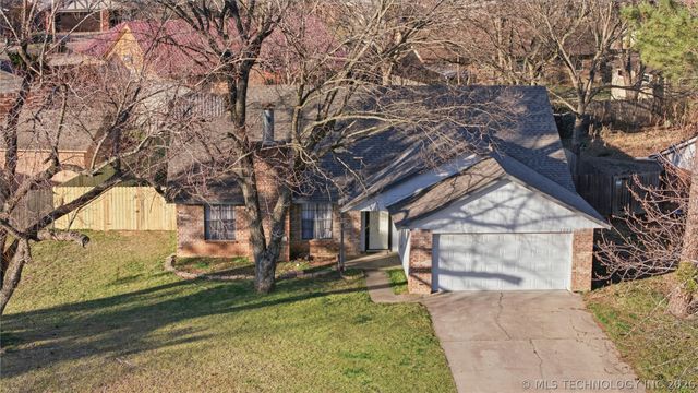 2026 Deer Run Circle, Muskogee, OK 74403