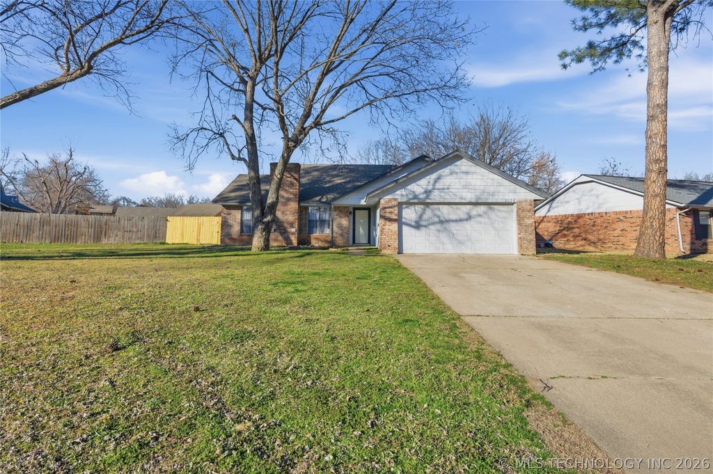 2026 Deer Run Circle, Muskogee, OK 74403