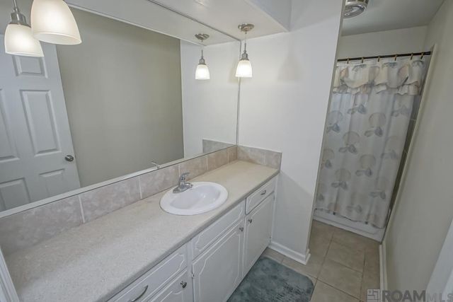 3277 Jo Anne Dr, Baton Rouge, LA 70714