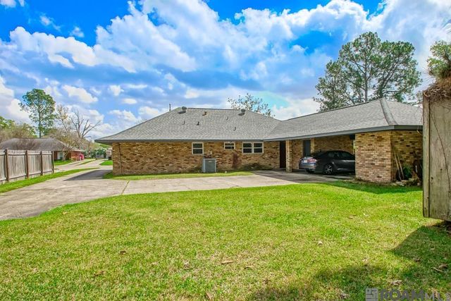3277 Jo Anne Dr, Baton Rouge, LA 70714