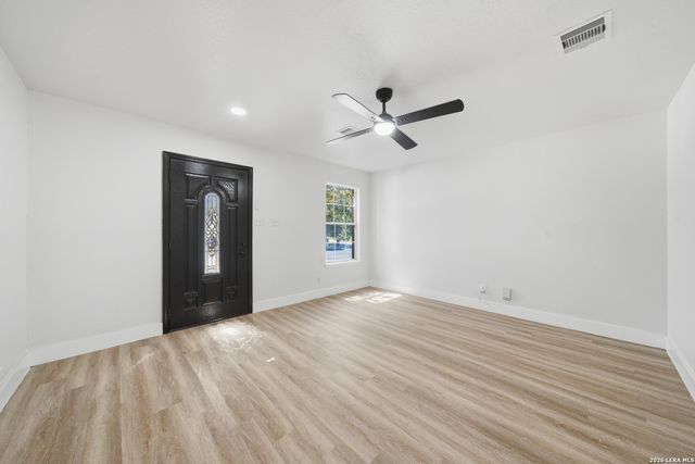 6411 Miners Hl, San Antonio, TX 78244