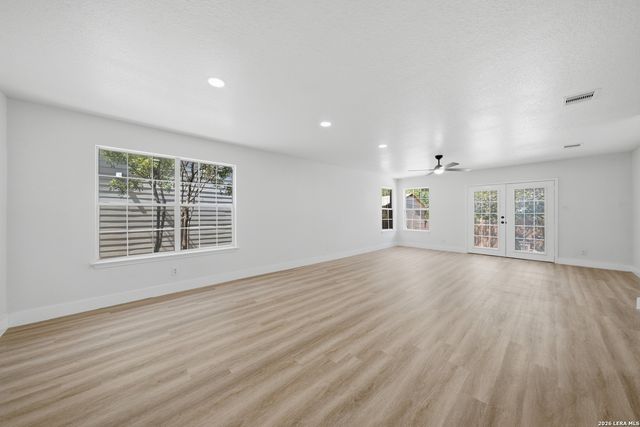 6411 Miners Hl, San Antonio, TX 78244