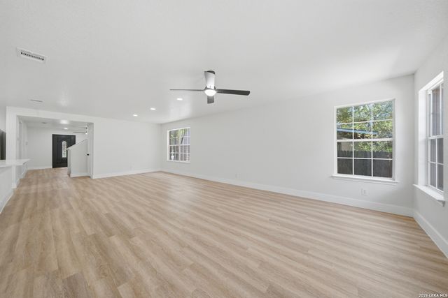 6411 Miners Hl, San Antonio, TX 78244