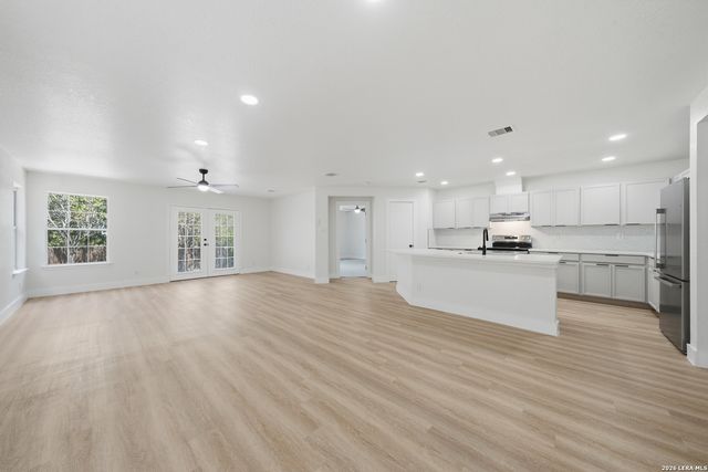 6411 Miners Hl, San Antonio, TX 78244