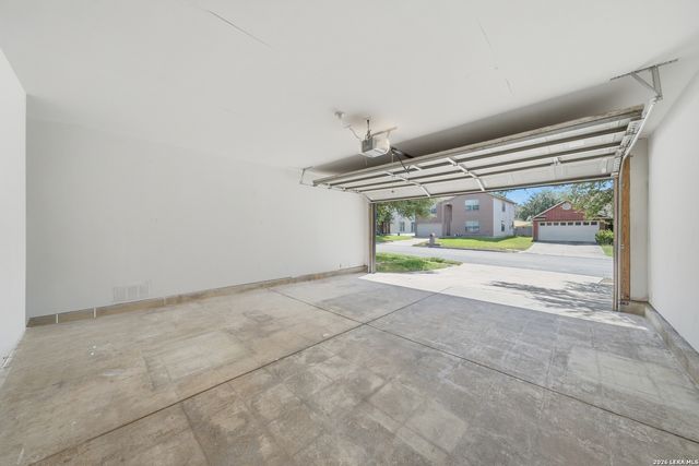 6411 Miners Hl, San Antonio, TX 78244