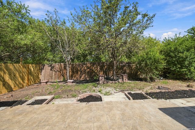 6411 Miners Hl, San Antonio, TX 78244