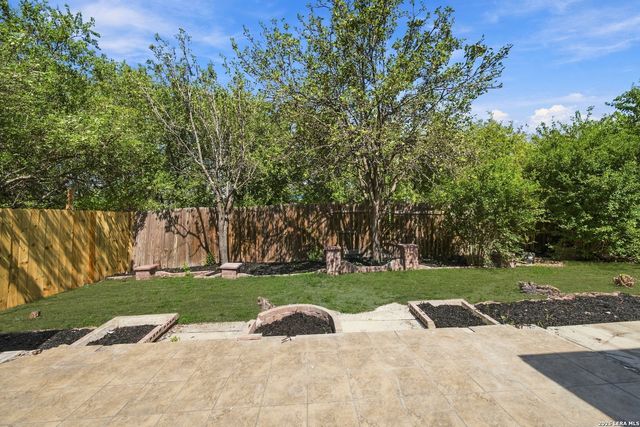 6411 Miners Hl, San Antonio, TX 78244