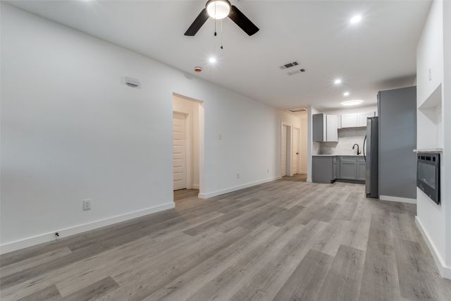 3242 Pine Street, Dallas, TX 75215